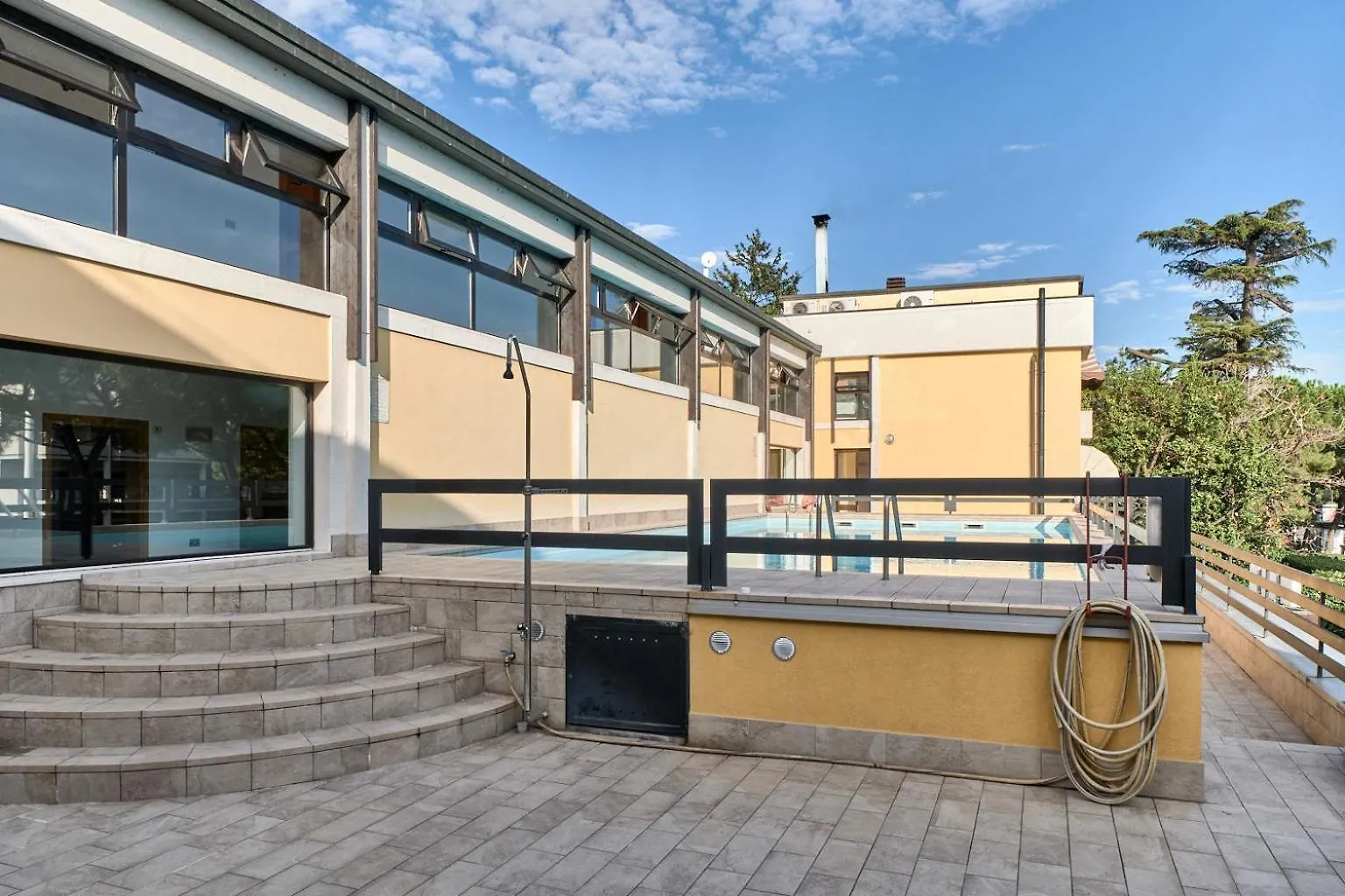 Dalia Apartment Desenzano del Garda 0*,  Italy